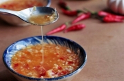 Tiết lộ 5 công thức bất bại pha nước chấm mọi món ăn từ cá siêu ngon
