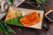 Bí quyết làm cá hồi nướng sốt miso chỉ trong 30 phút