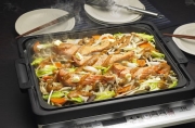 Chan Chan Yaki: Bữa ăn kiểu Nhật với cá hồi và rau củ sốt miso