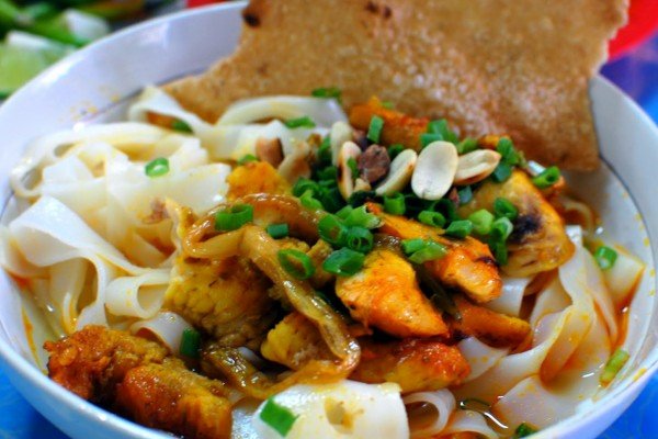 Doi-vi-cung-mi-quang-ca-loc-sieu-don-gian Cach-lam-mi-quang-ca-loc-hap-dan