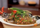 Ngày lạnh thưởng thức cá mú hấp tàu xì nóng hổi, mềm ngọt từng thớ thịt